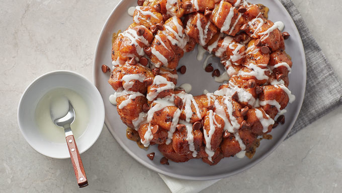 Caramel-Chocolate Chip Monkey Bread