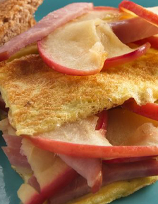 Apple-Canadian Bacon Omelet