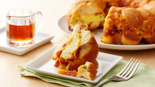 Bacon, Egg and Cheese Monkey Bread