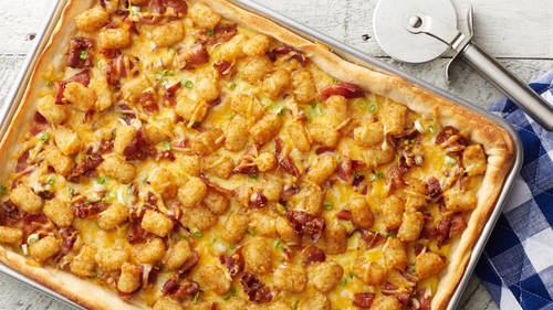Sheet-Pan Tater-Topped Breakfast Pizza
