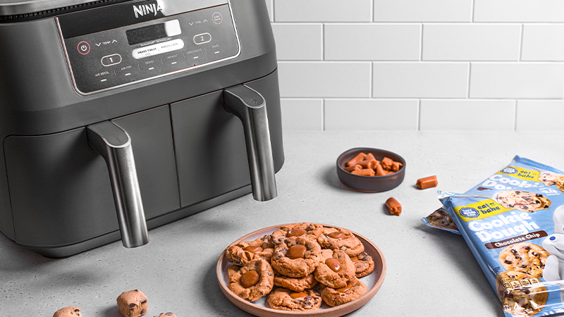 Air Fryer Caramel Chocolate Chip Cookies