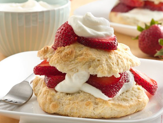 Bisquick™ Strawberry Shortcakes