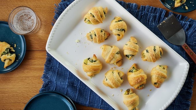 Air Fryer Spinach-Artichoke Crescent Bites