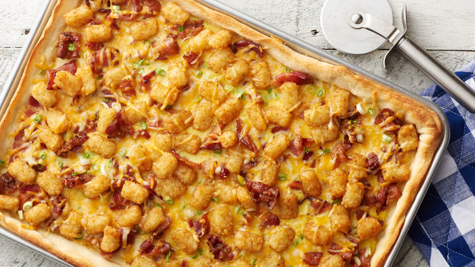 Sheet-Pan Tater-Topped Breakfast Pizza