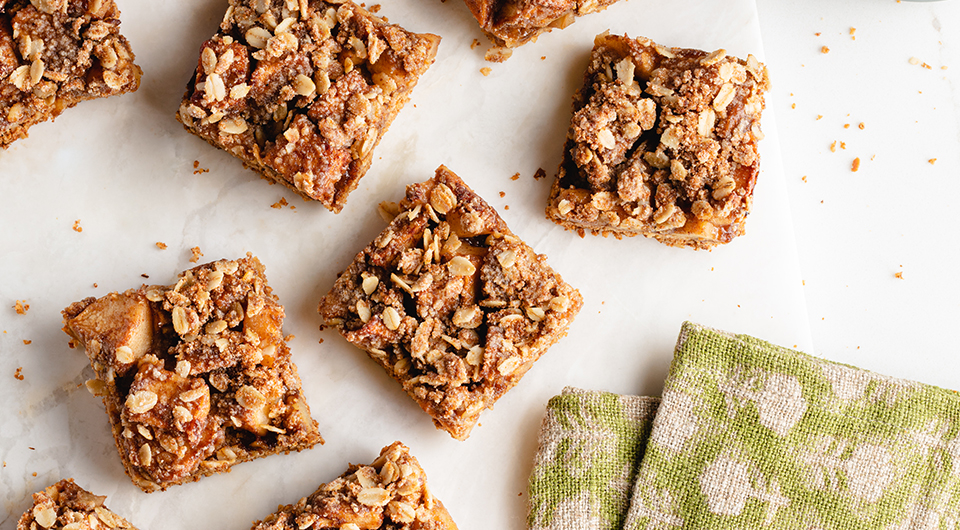 Better-for-You Apple Streusel Bars