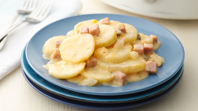Slow-Cooker Cheesy Potatoes and Ham
