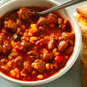 Easy Chili With Twisted Cheesy Cornsticks