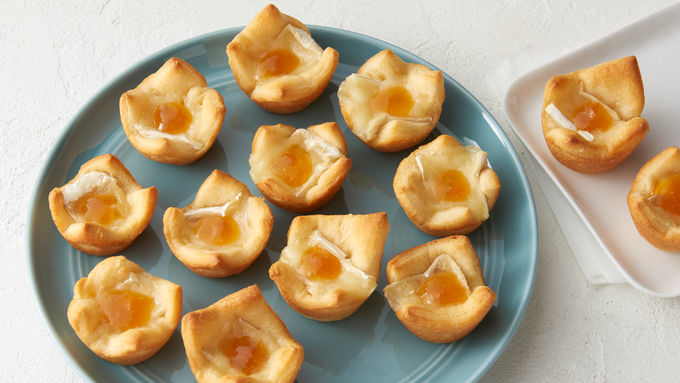 3-Ingredient Apricot Brie Bites