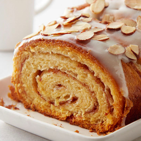 Cinnamon Roll Pear Bread Pudding