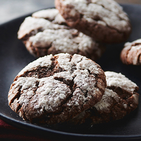 Easy Chocolate Crinkle Cookies