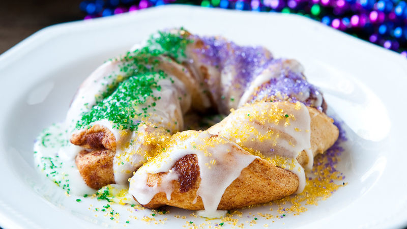 Weeknight-Easy Family Activity: Mini King Cakes