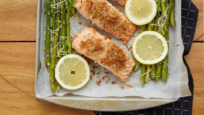 SalmonAndAsparagusSheetPanDinner