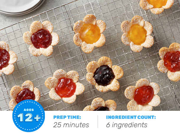 MiniCreamCheeseJamFlowerTarts