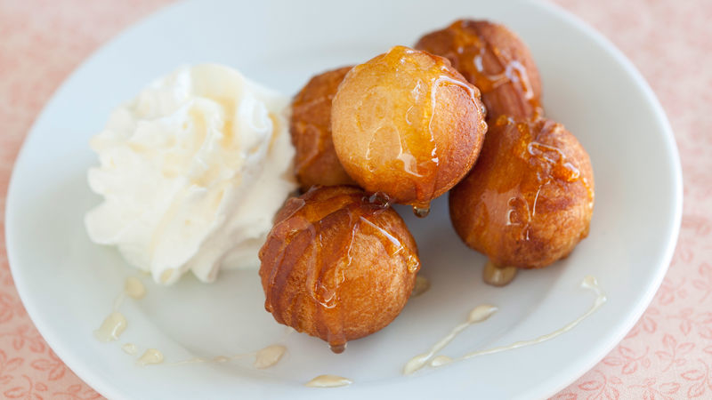 8 DIY Doughnut Holes