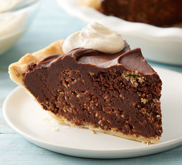 Chex™ Muddy Buddies™ Chocolate Ganache Pie with Peanut Butter Whipped Cream