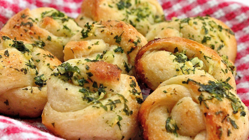 Easy Italian Garlic Knots