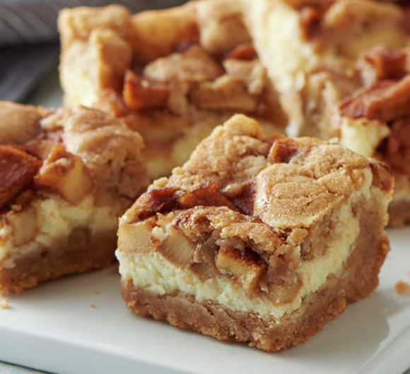 Snickerdoodle-Apple Cream Cheese Bars