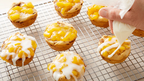 2-Ingredient Peach Pie Cups