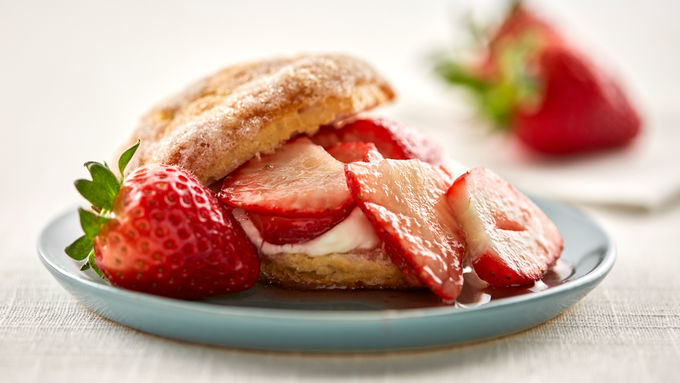 13 Strawberry Desserts That Dad Will Love