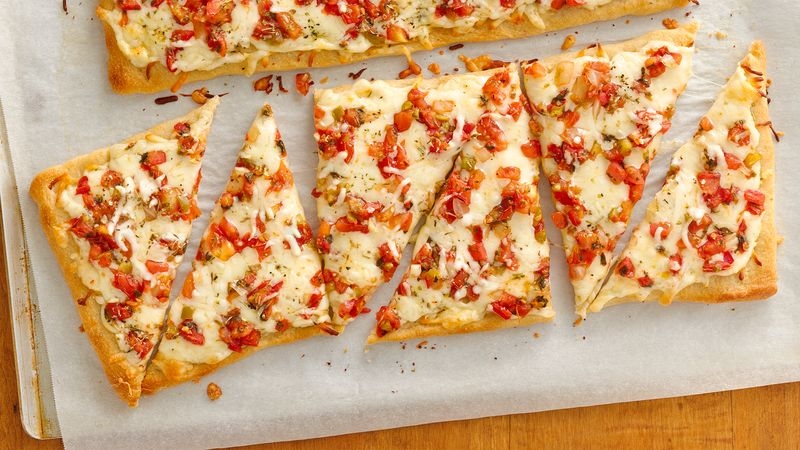 Pepper Jack-Salsa Flatbread with an Italian Twist