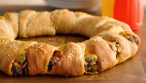 13 Dinner-Worthy Crescent Rings