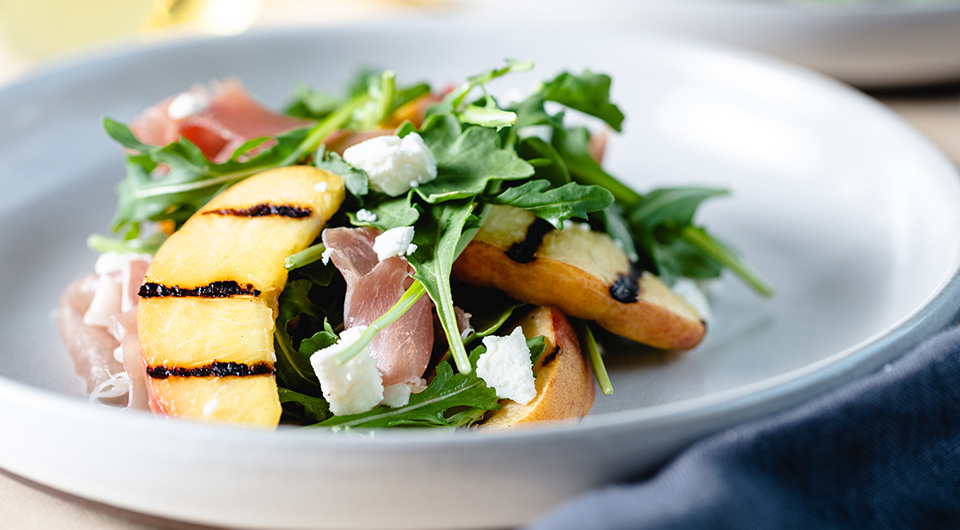 Grilled Peach & Arugula Salad