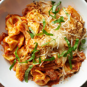 Slow-Cooker Chicken Parmesan Tortellini