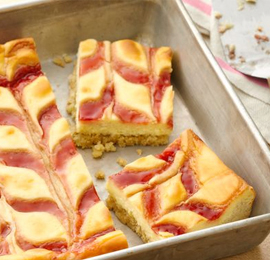 Strawberry-Cheesecake Cookie Bars