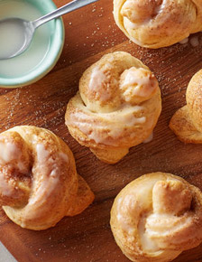 Cinnamon Sugar Glazed Biscuit Knots