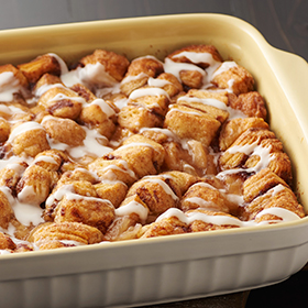 Make-Ahead Apple Pie Cinnamon Roll Breakfast Bake