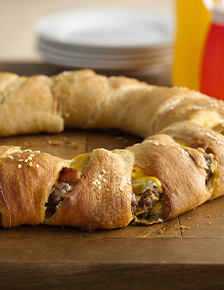 Bacon Cheeseburger Crescent Ring