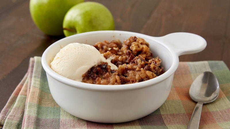 Slow-Cooked Praline Apple Crisp