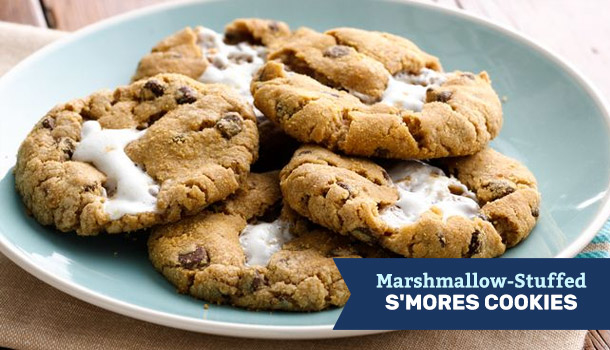 Marshmallow-Stuffed S'Mores Cookies