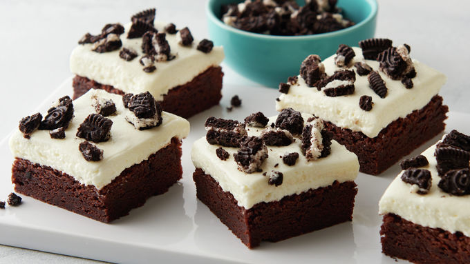 5-Ingredient Cookies and Cream Brownie Bars