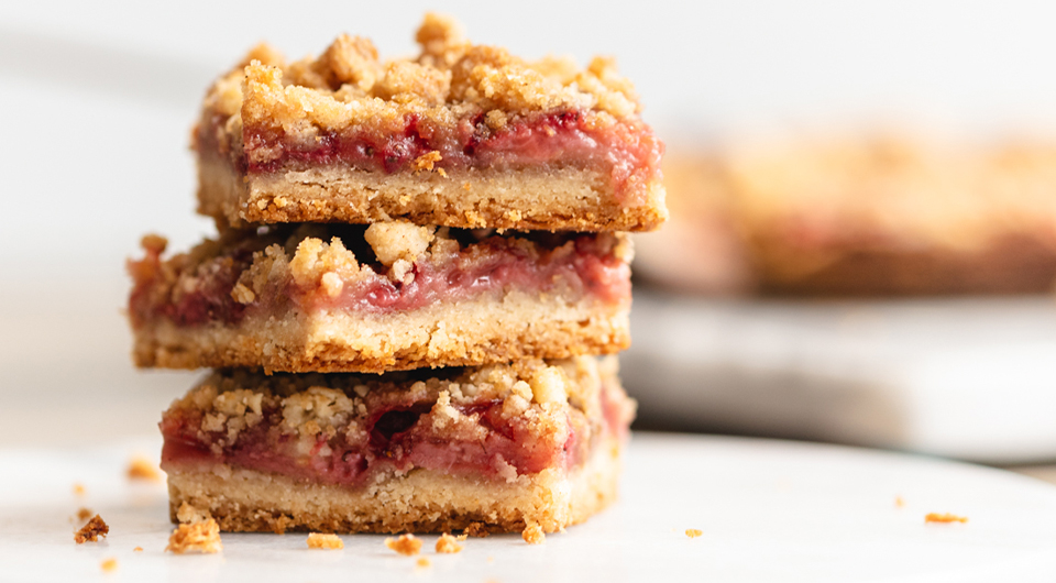 Strawberry Crumble Bars