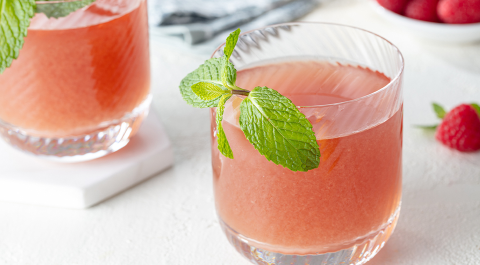 Low-ABV Berry Lemonade Cocktail