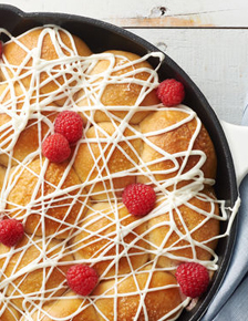 Skillet Raspberry-White Chocolate Pull-Apart Rolls