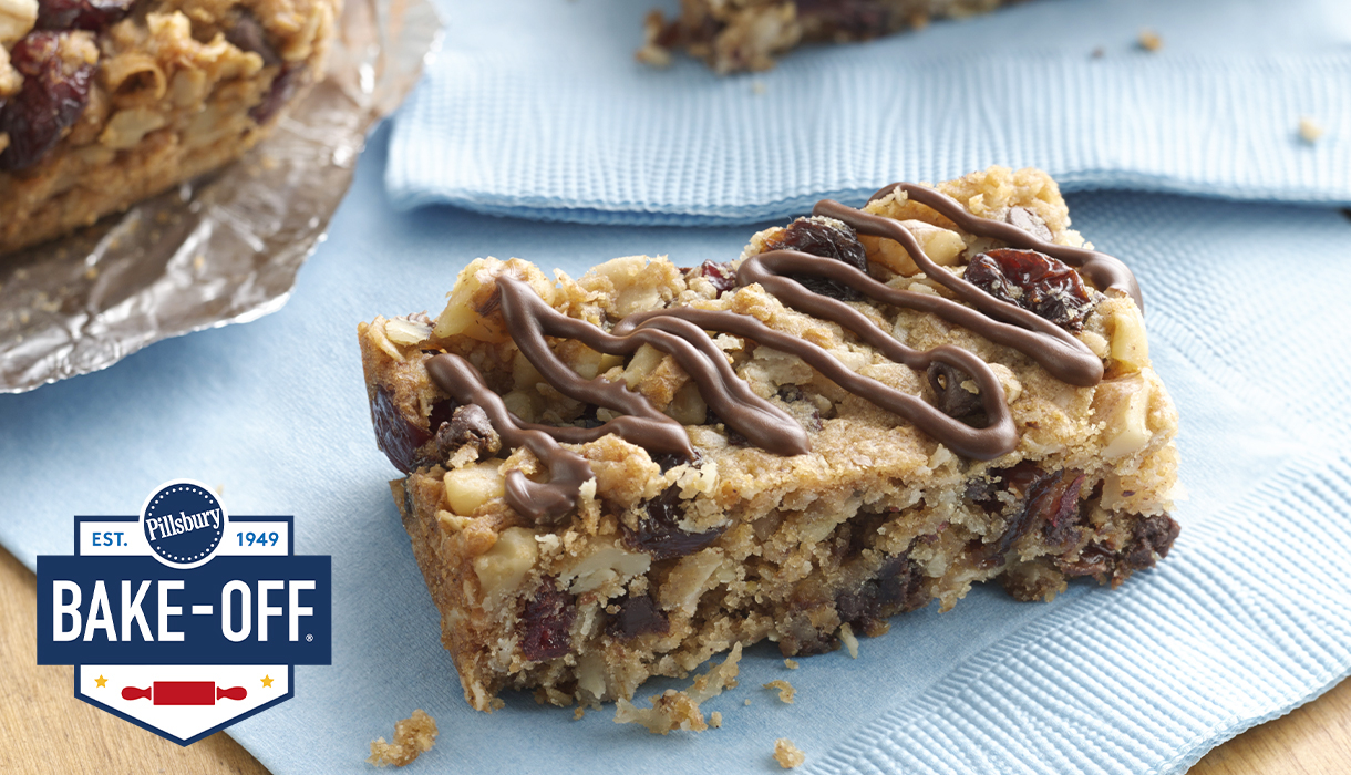 Chewy Oatmeal Raisin Breakfast Bars